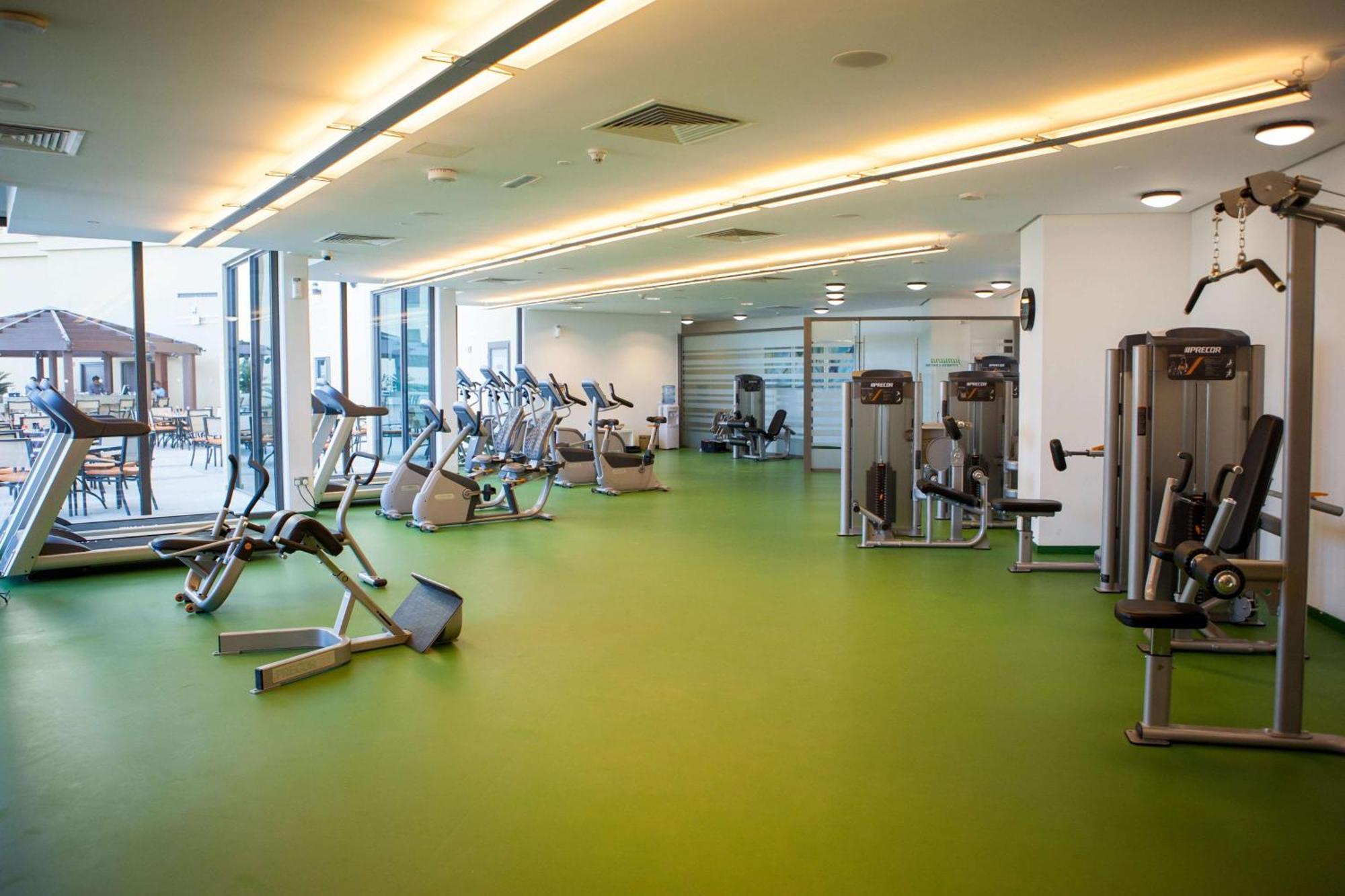 Ja Ocean View Hotel, Jumeirah Beach Dubai Exterior foto The gym at the University of Westminster