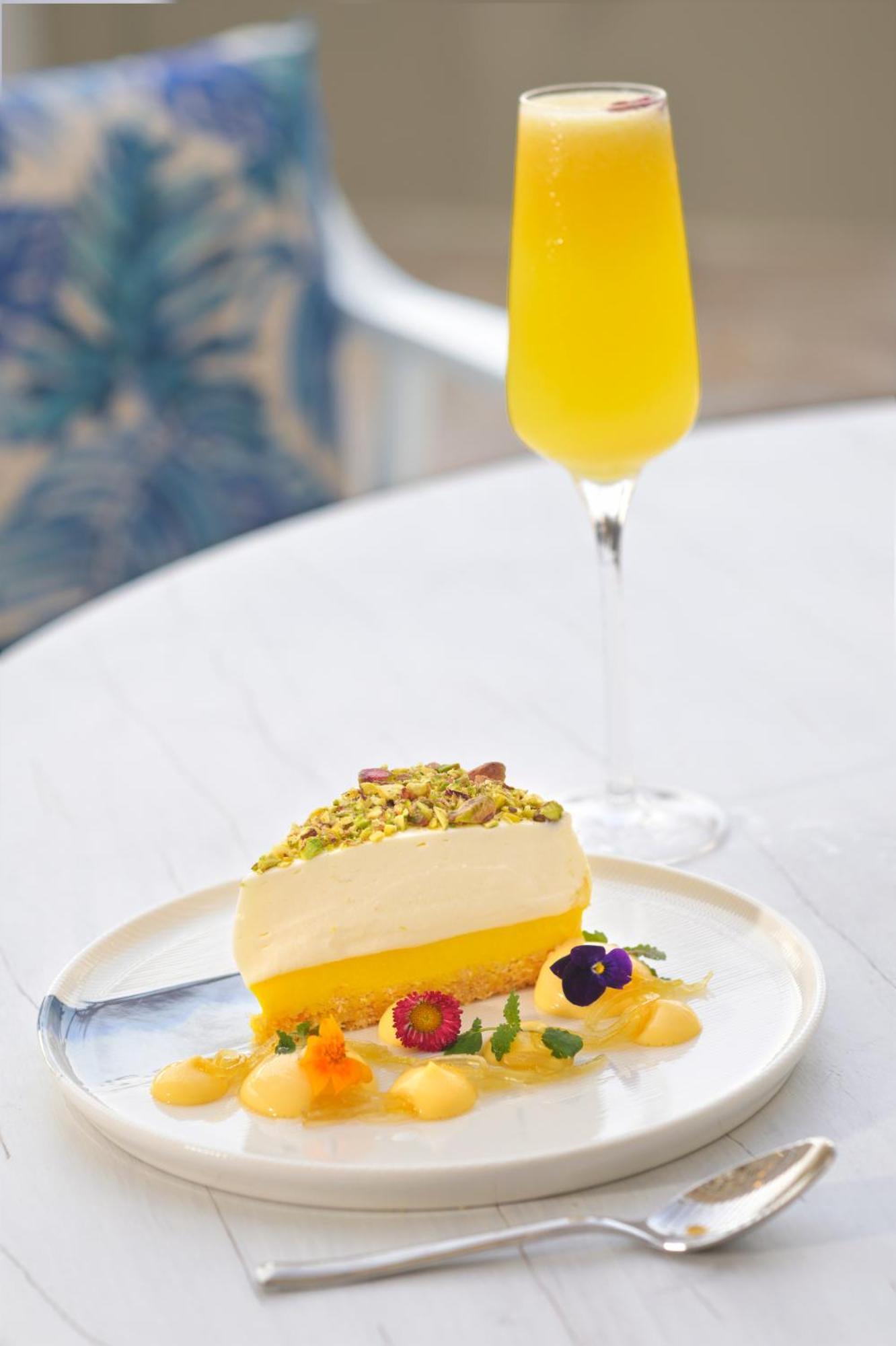 Ja Ocean View Hotel, Jumeirah Beach Dubai Exterior foto A lemon dessert