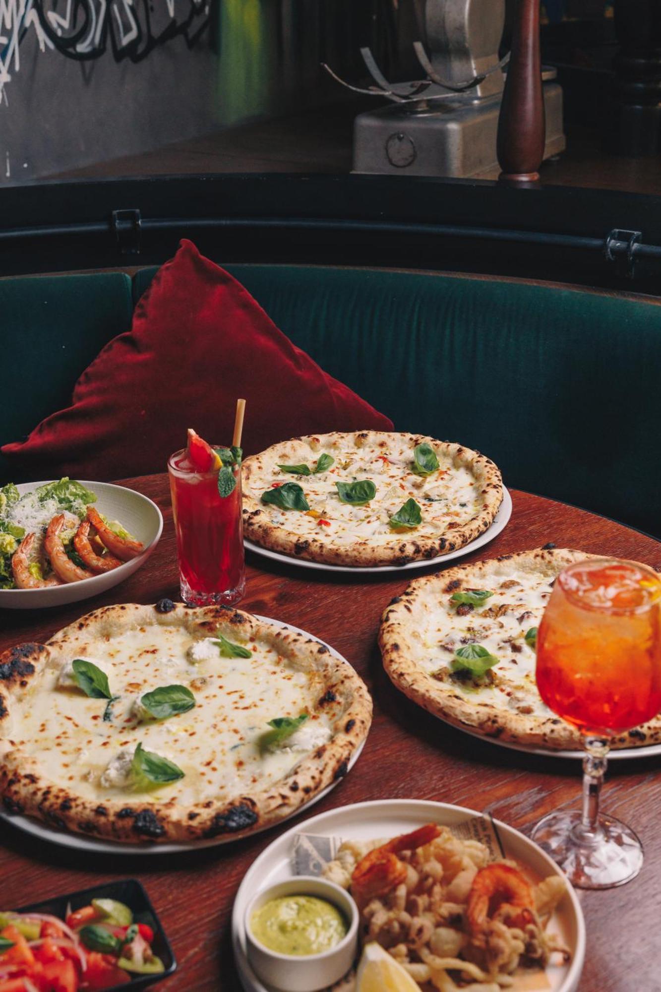 Ja Ocean View Hotel, Jumeirah Beach Dubai Exterior foto Pizzas at PizzaExpress